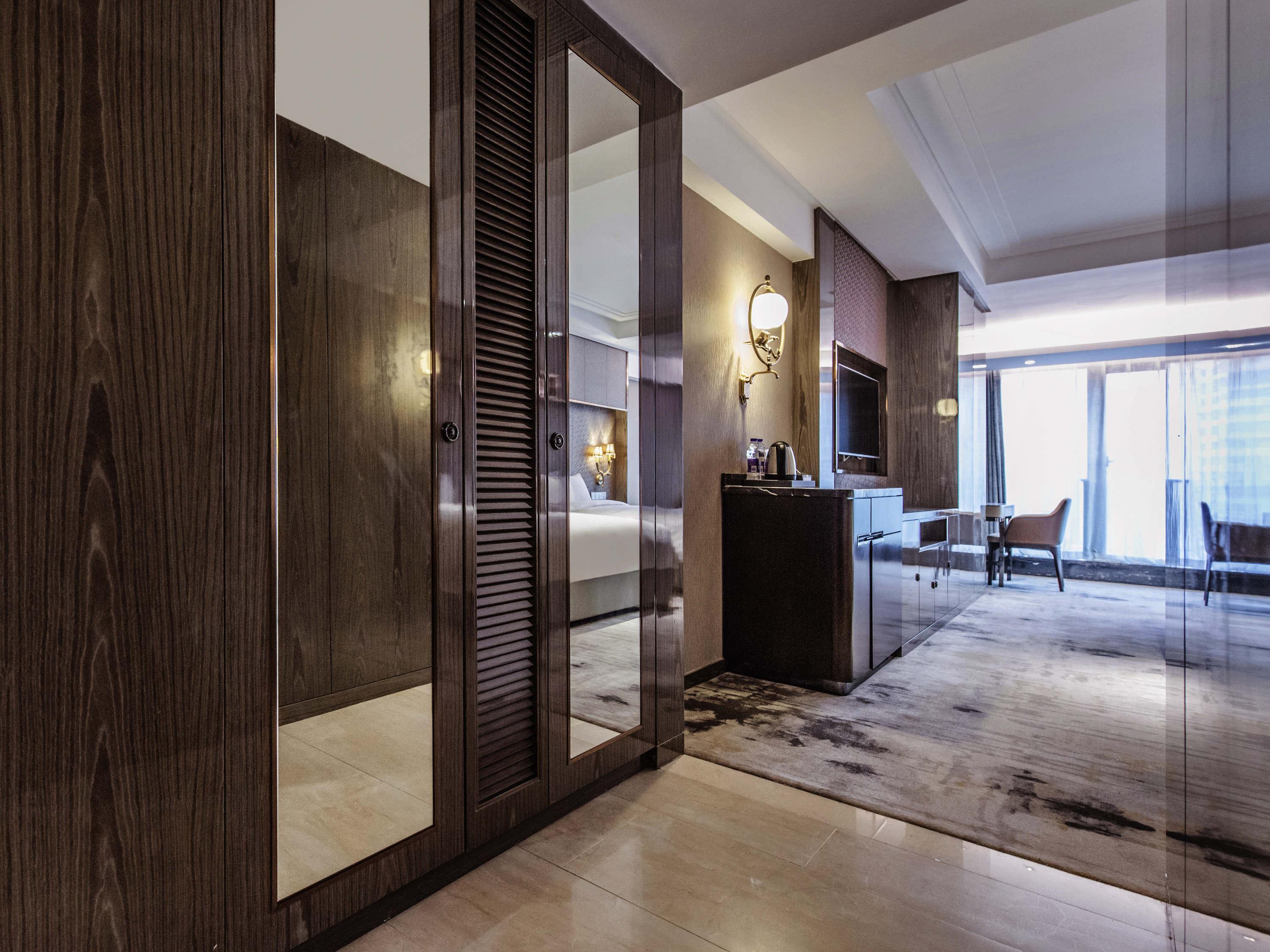 Mercure Chongqing Downtown Экстерьер фото